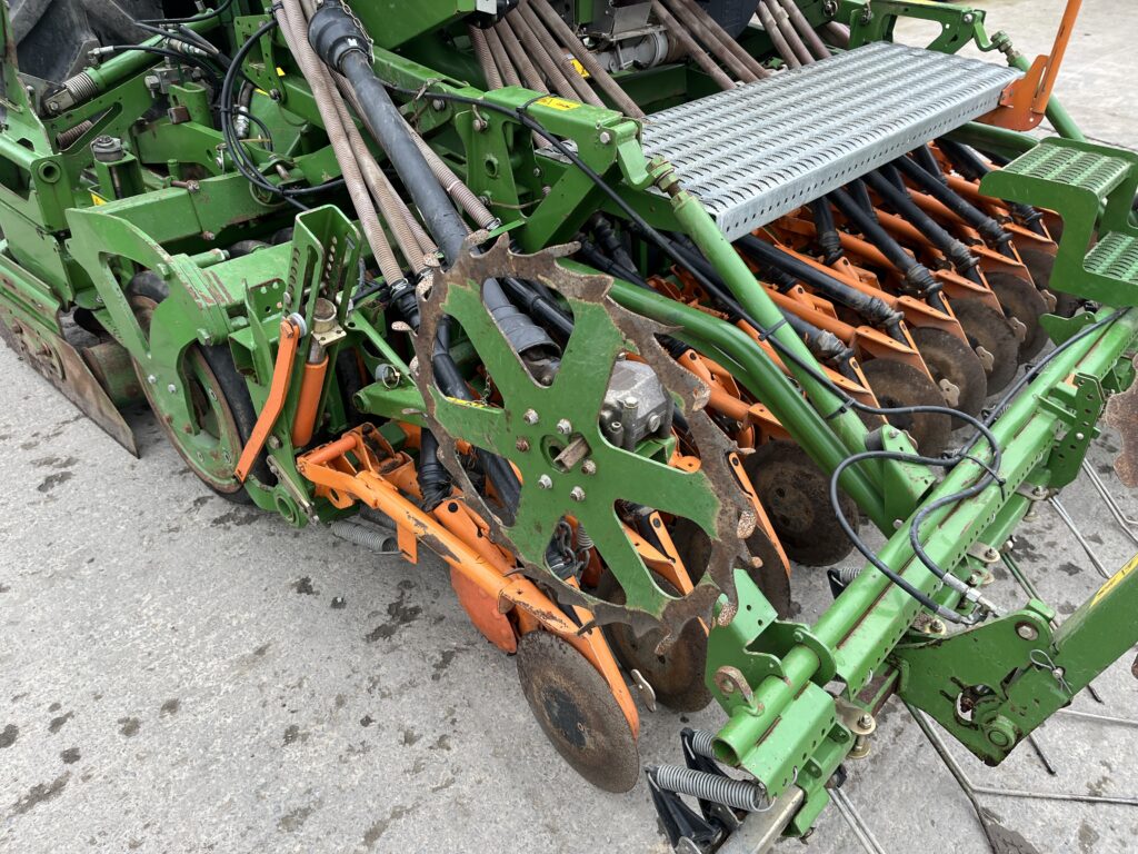 20230417_115711296_iOS