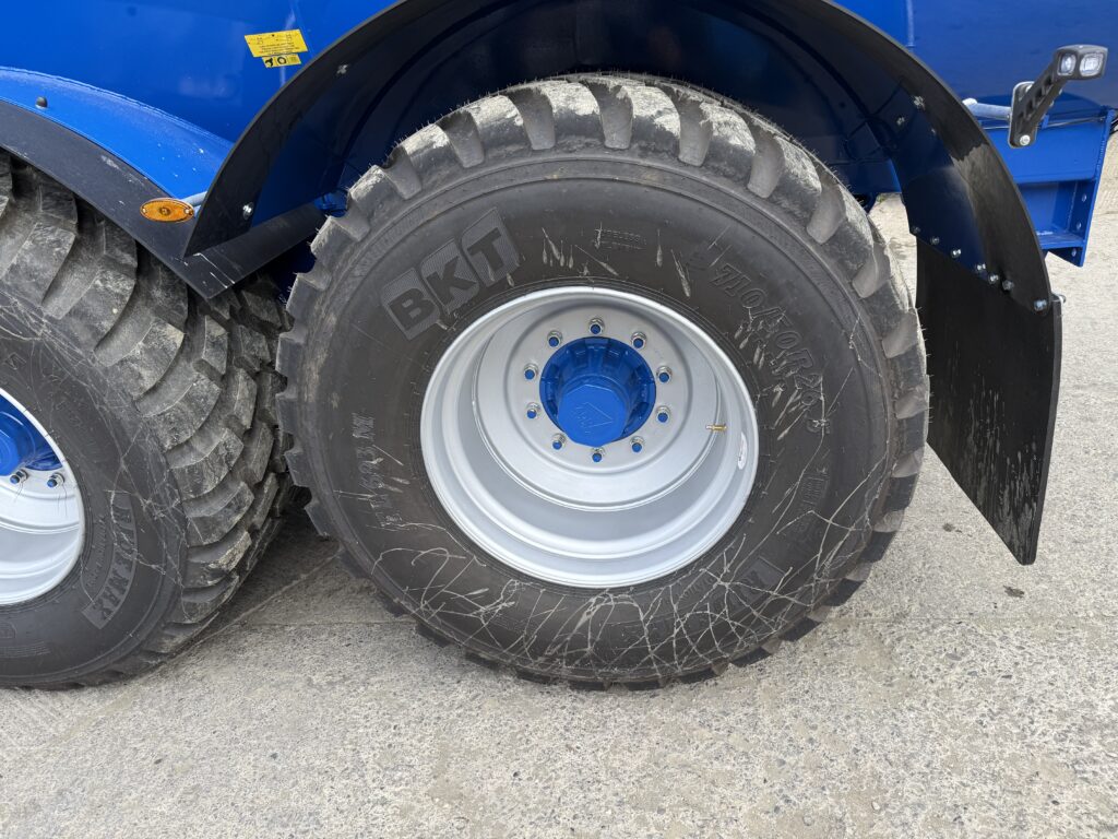 20250623_114516183_iOS