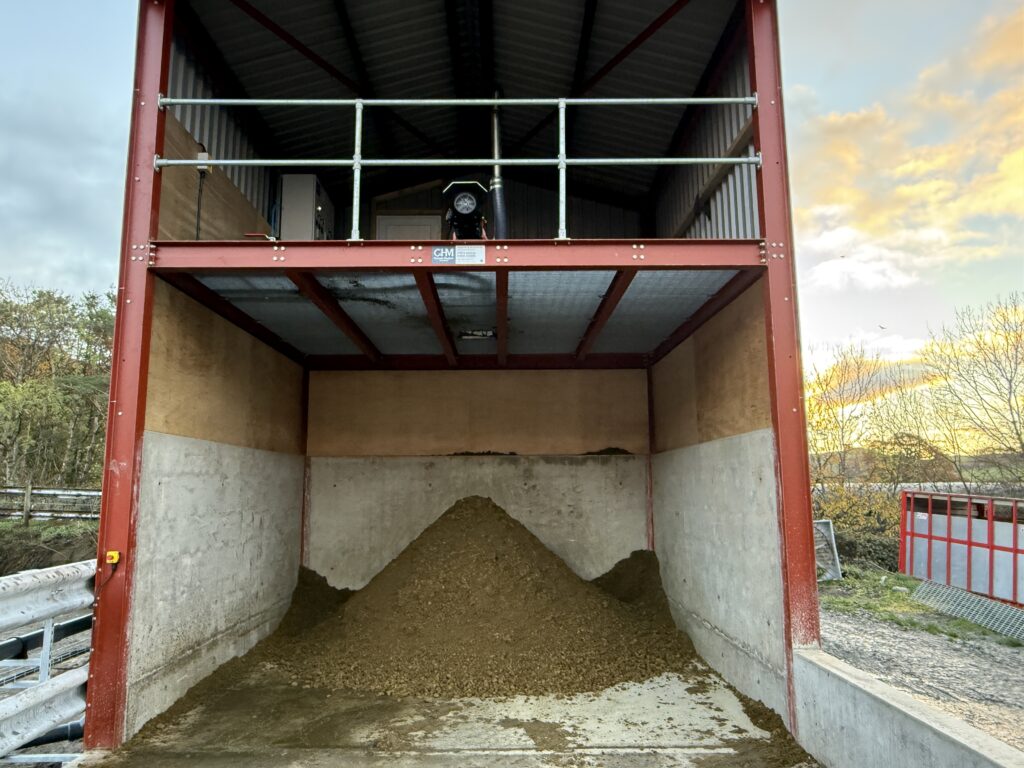 20251108_074916266_iOS