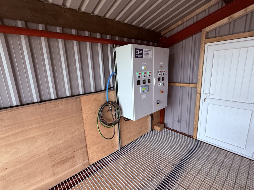 20251108_090832815_iOS